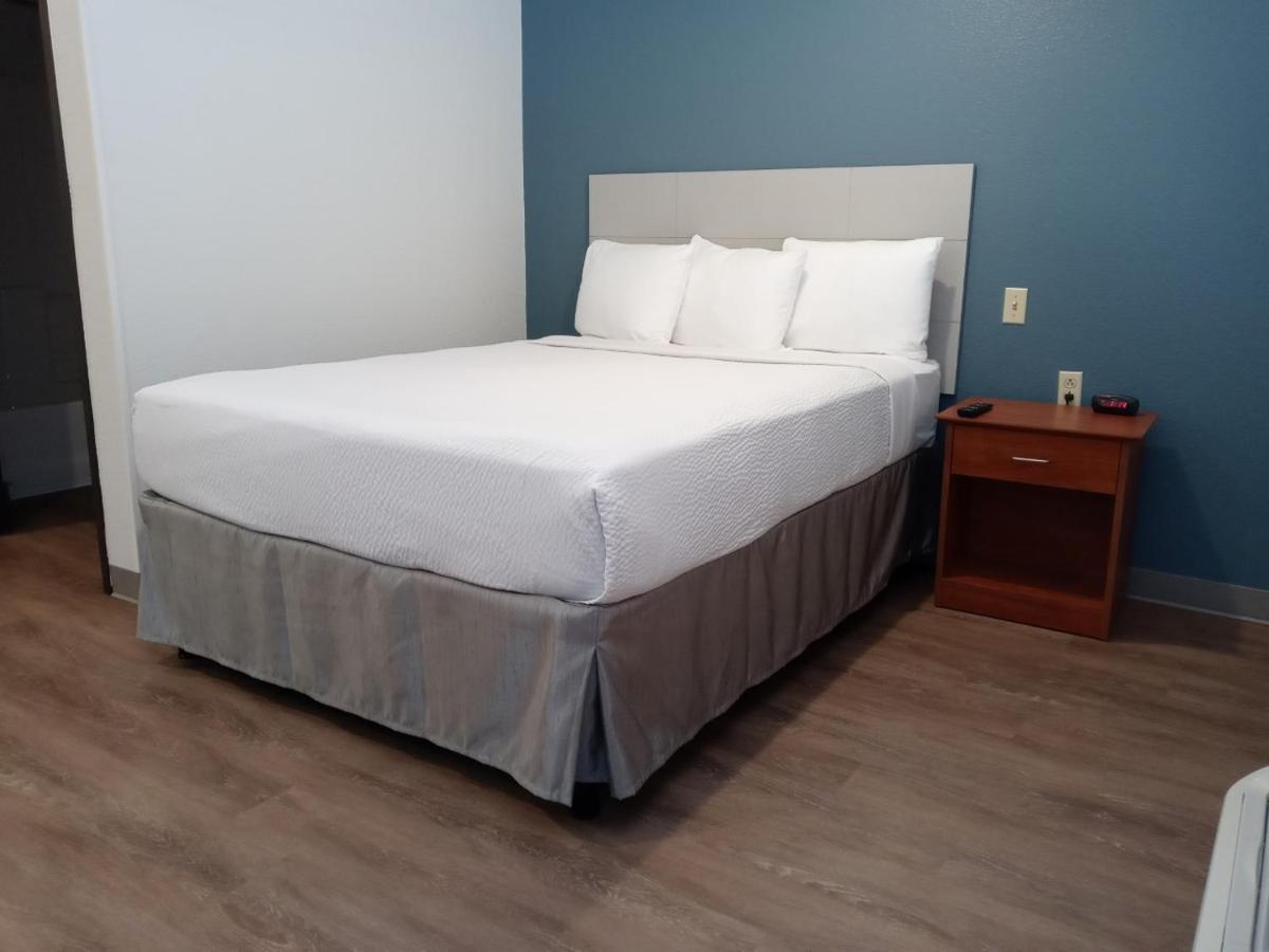Woodspring Suites Houston La Porte Exterior photo